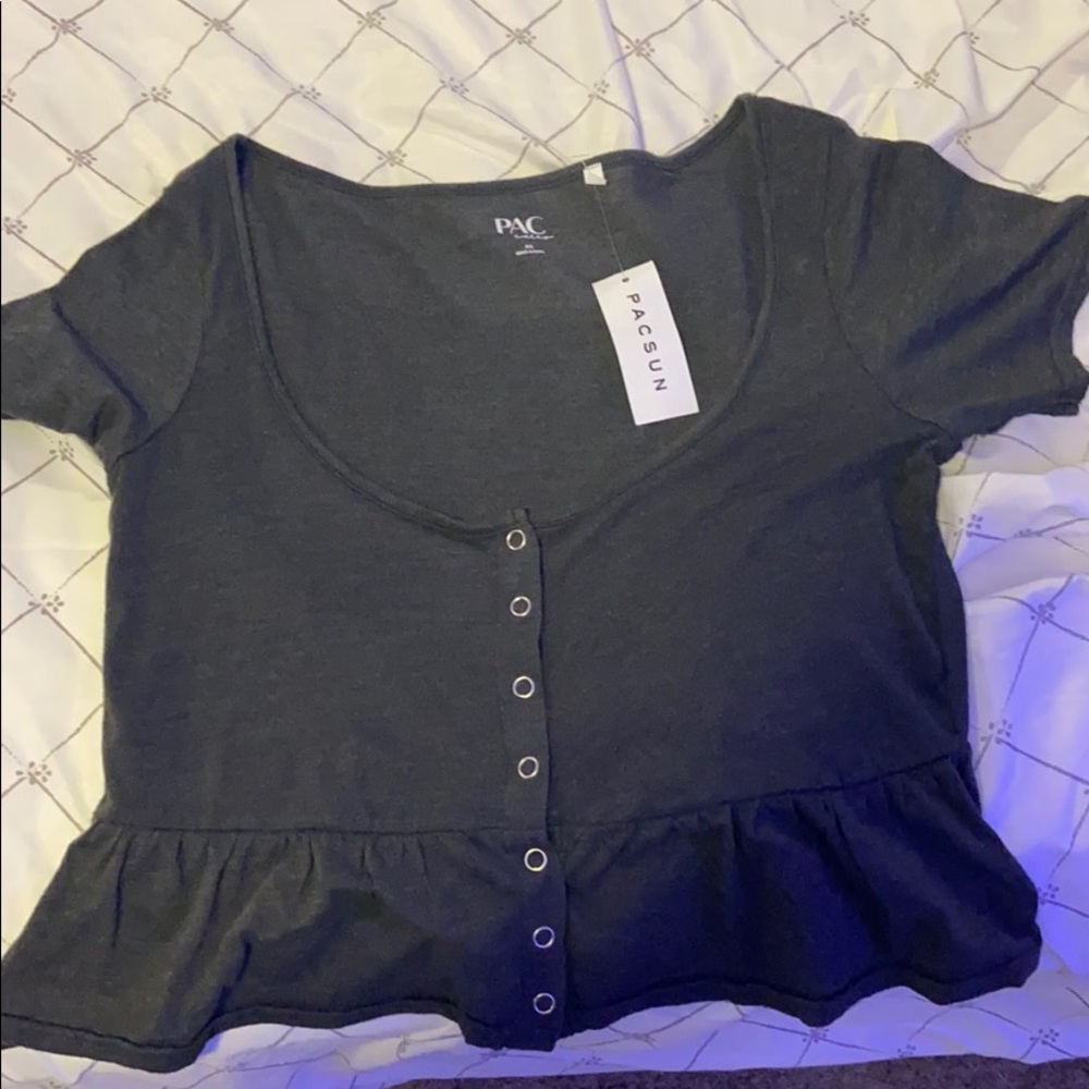 pacsun cropped shirt